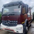 Mercedes Arocs Skip Loader