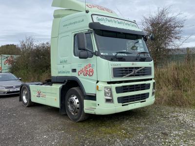 VOLVO FM13- 400 4x2 Globetrotter Cab Auto