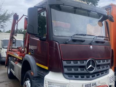 Mercedes Arocs Skip Loader