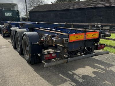 SDC Tri Axle  Sliding Frame Skeletal